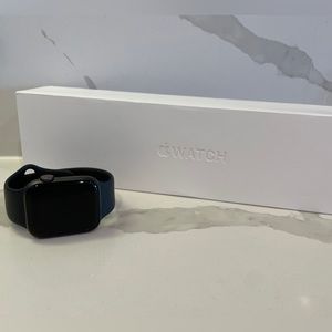 Apple Watch 5 with GPS + Cellular